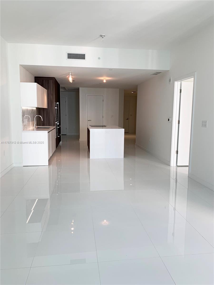 PARAMOUNT MIAMI WORLDCENT - Residential