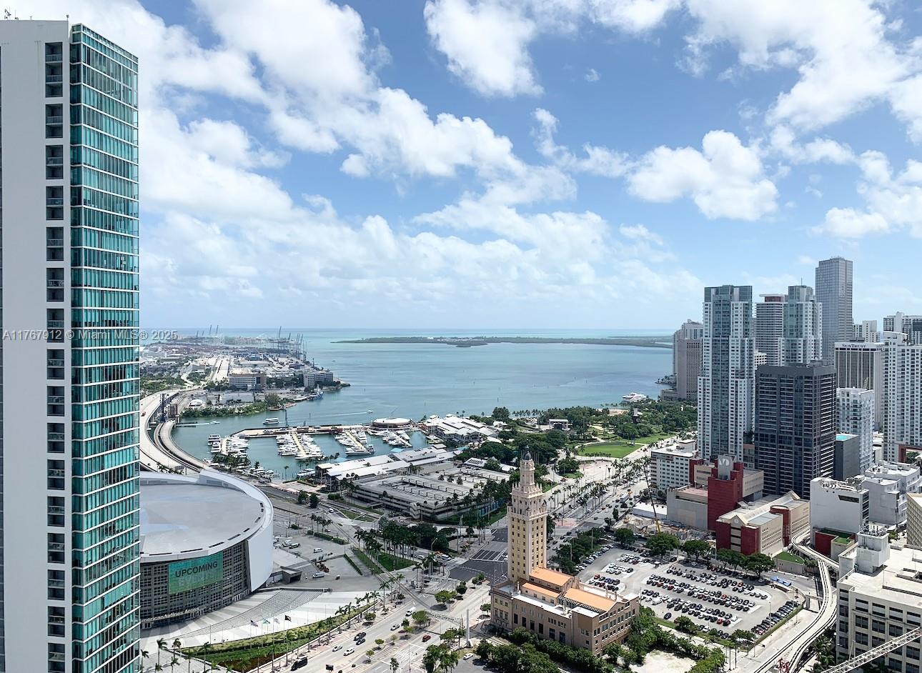 PARAMOUNT MIAMI WORLDCENT - Residential
