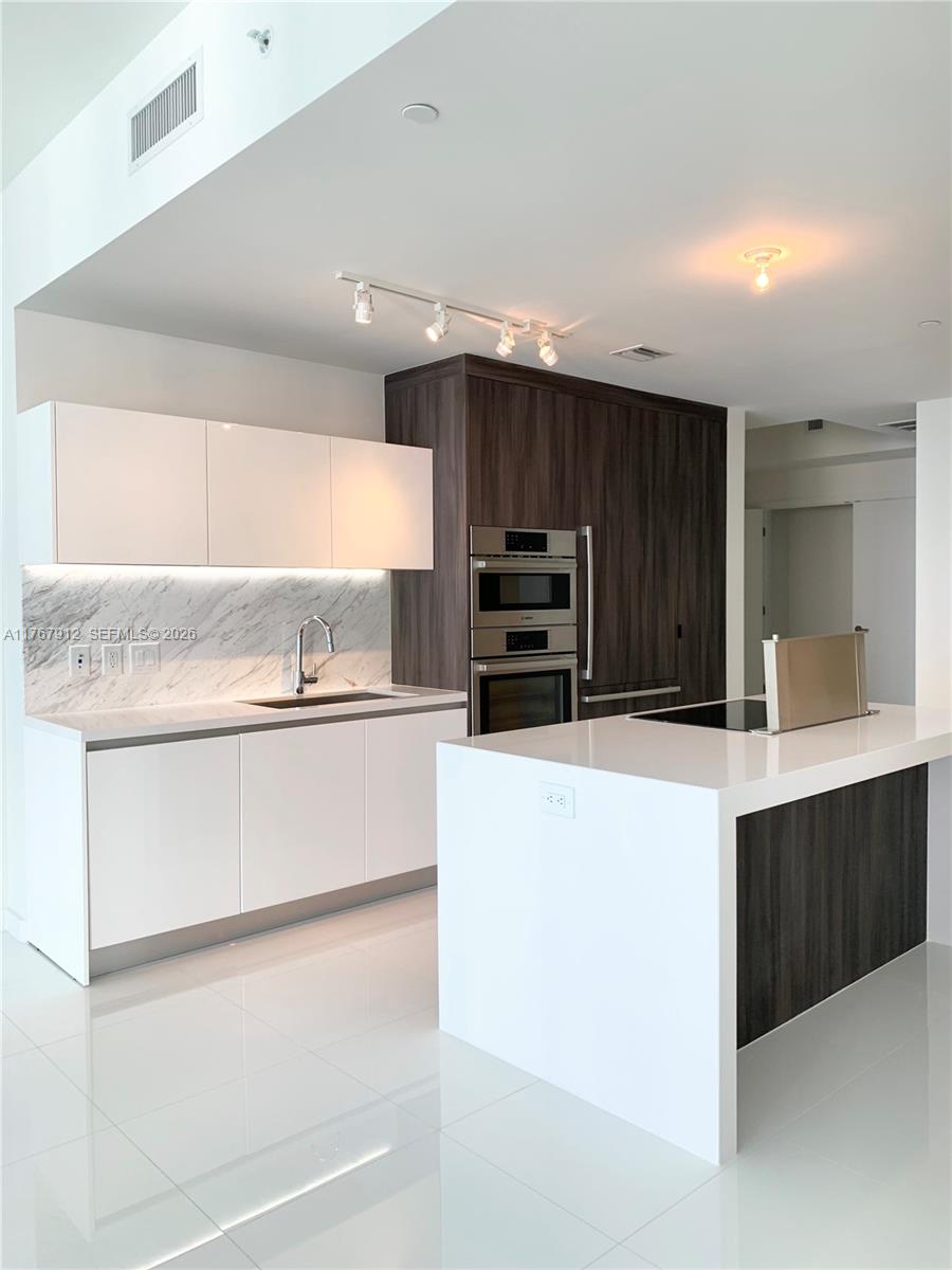 PARAMOUNT MIAMI WORLDCENT - Residential