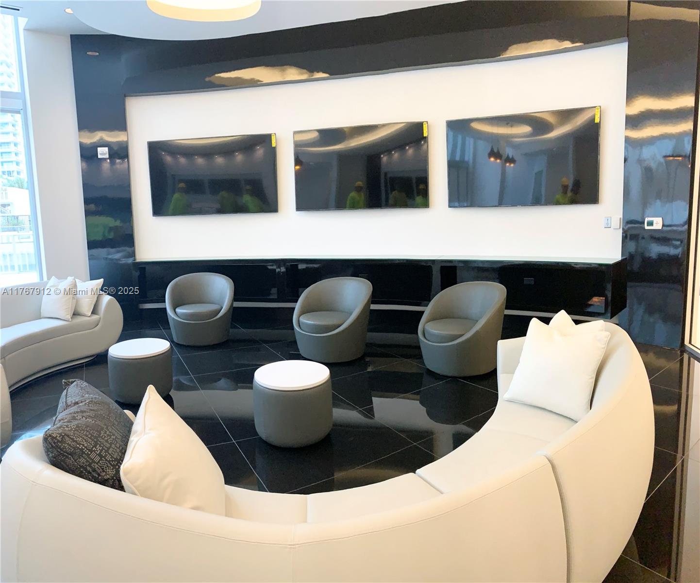 PARAMOUNT MIAMI WORLDCENT - Residential