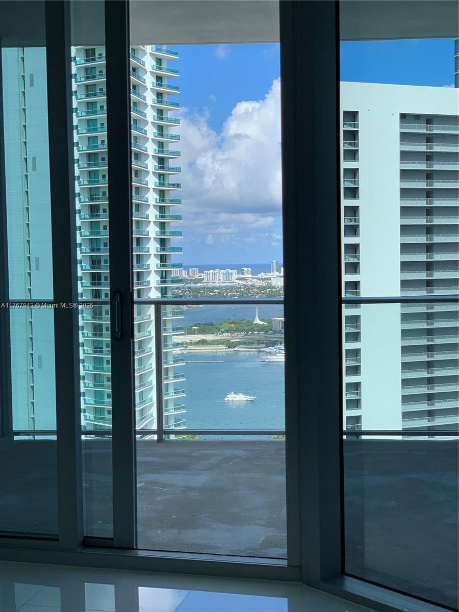PARAMOUNT MIAMI WORLDCENT - Residential