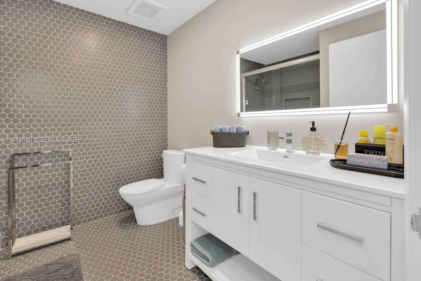 Uptown Marina Lofts - Residential