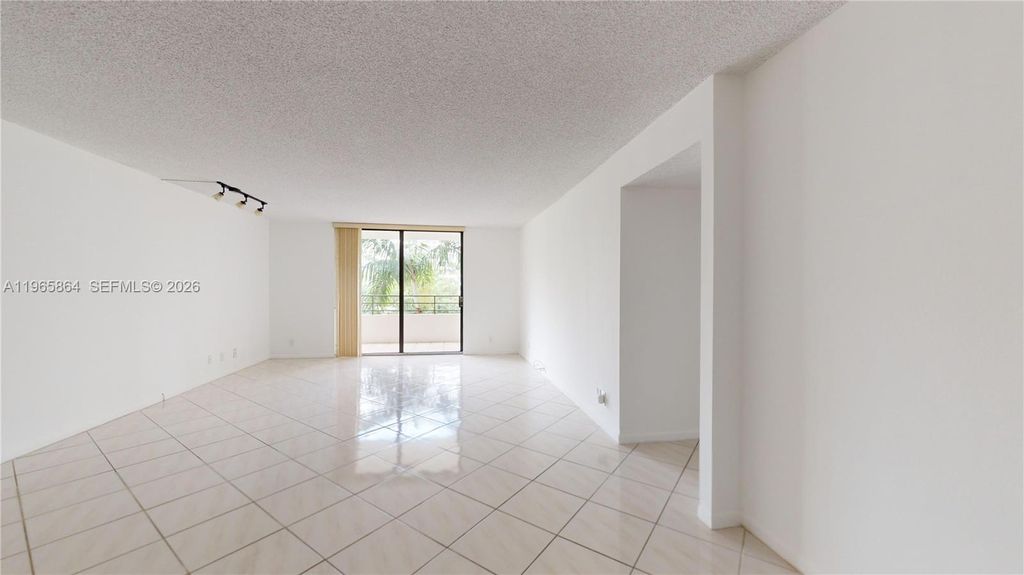 Photo of 2500 Parkview Dr #417, Hallandale Beach, FL 33009 (MLS # A11965864)