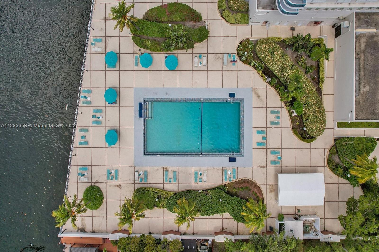 HALLMARK OF HOLLYWOOD CON - Residential