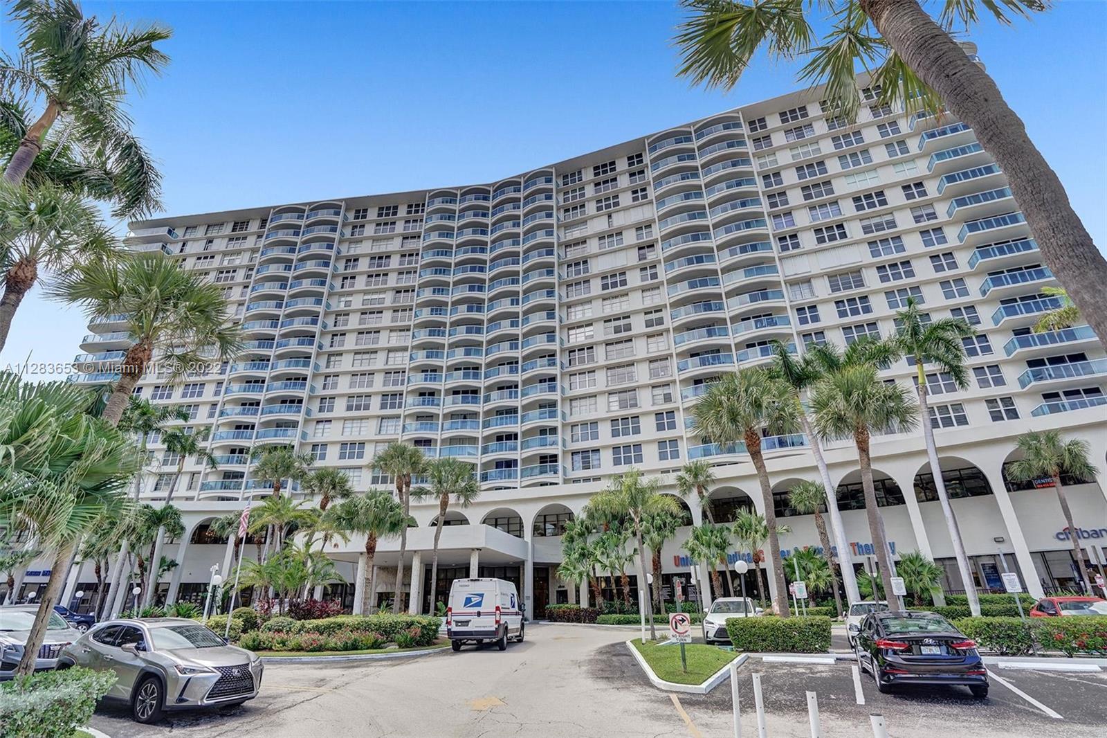 HALLMARK OF HOLLYWOOD CON - Residential