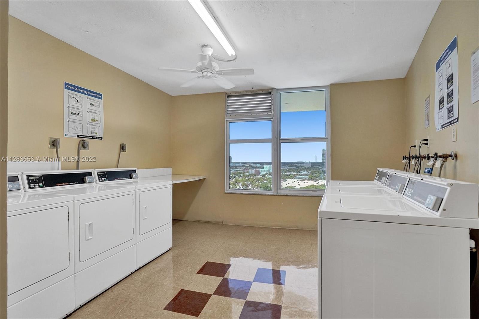 HALLMARK OF HOLLYWOOD CON - Residential