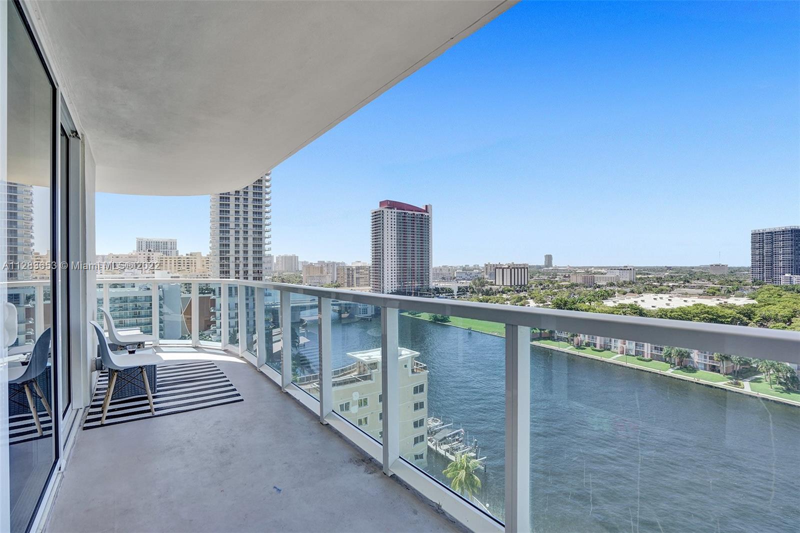 HALLMARK OF HOLLYWOOD CON - Residential