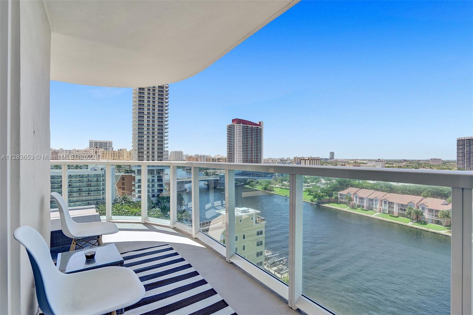 HALLMARK OF HOLLYWOOD CON - Residential