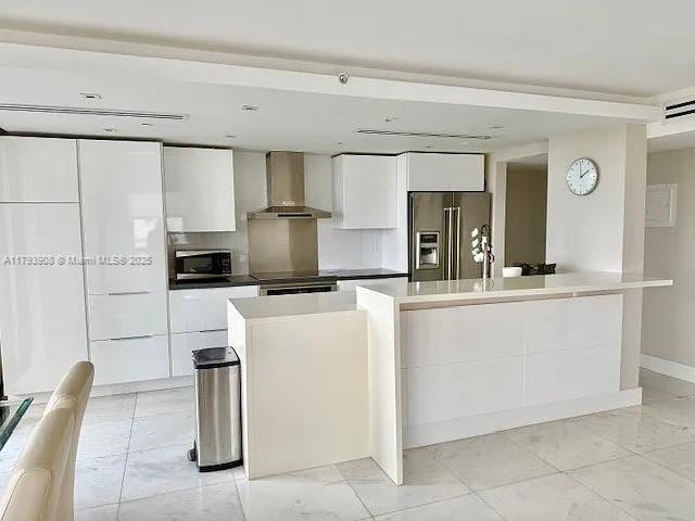 Rental Property at 2555 Collins Ave 812, Miami Beach, Miami-Dade County, Florida - Bedrooms: 2 
Bathrooms: 2  - $4,399 MO.