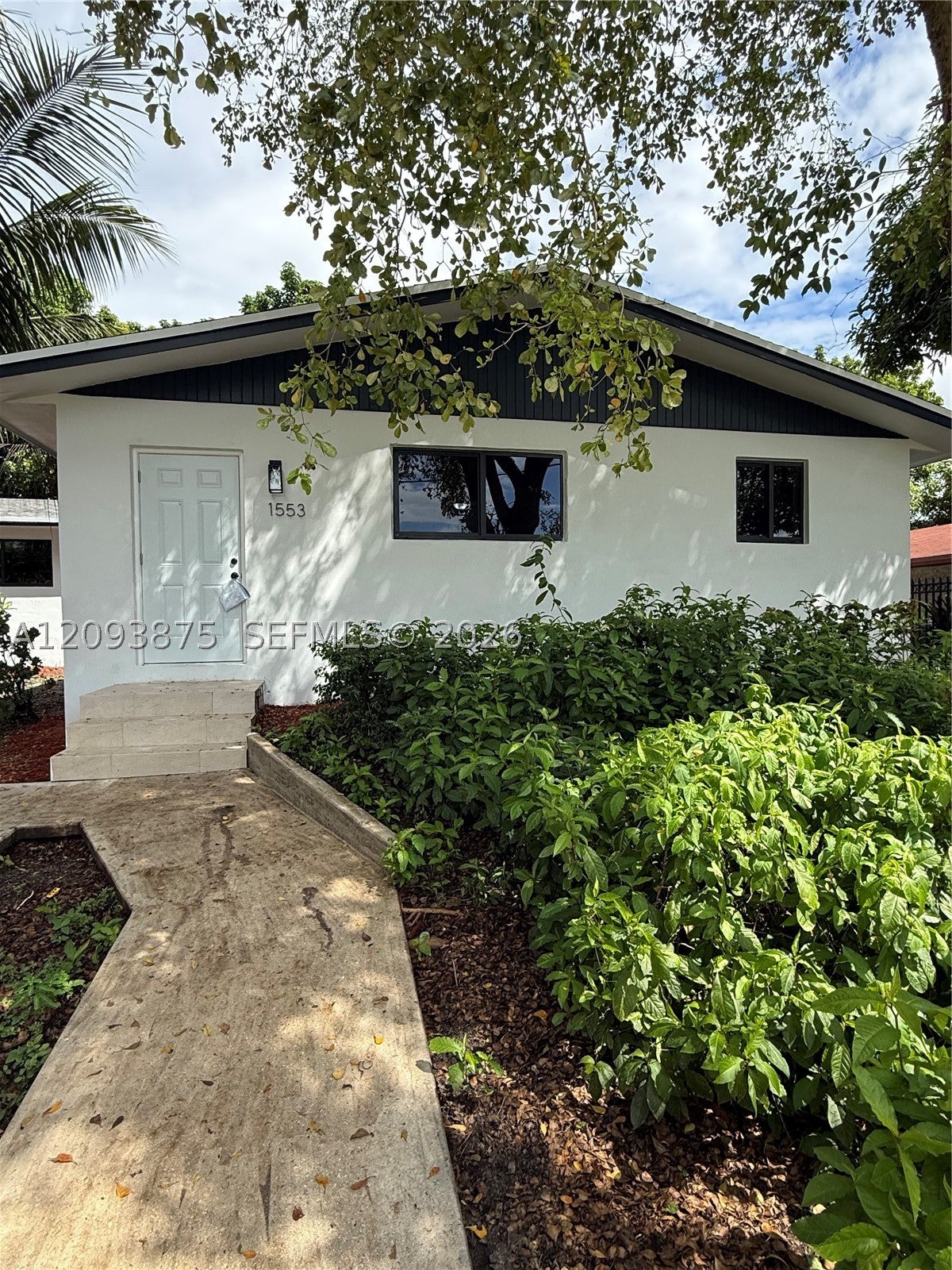 1551 NE 117th St