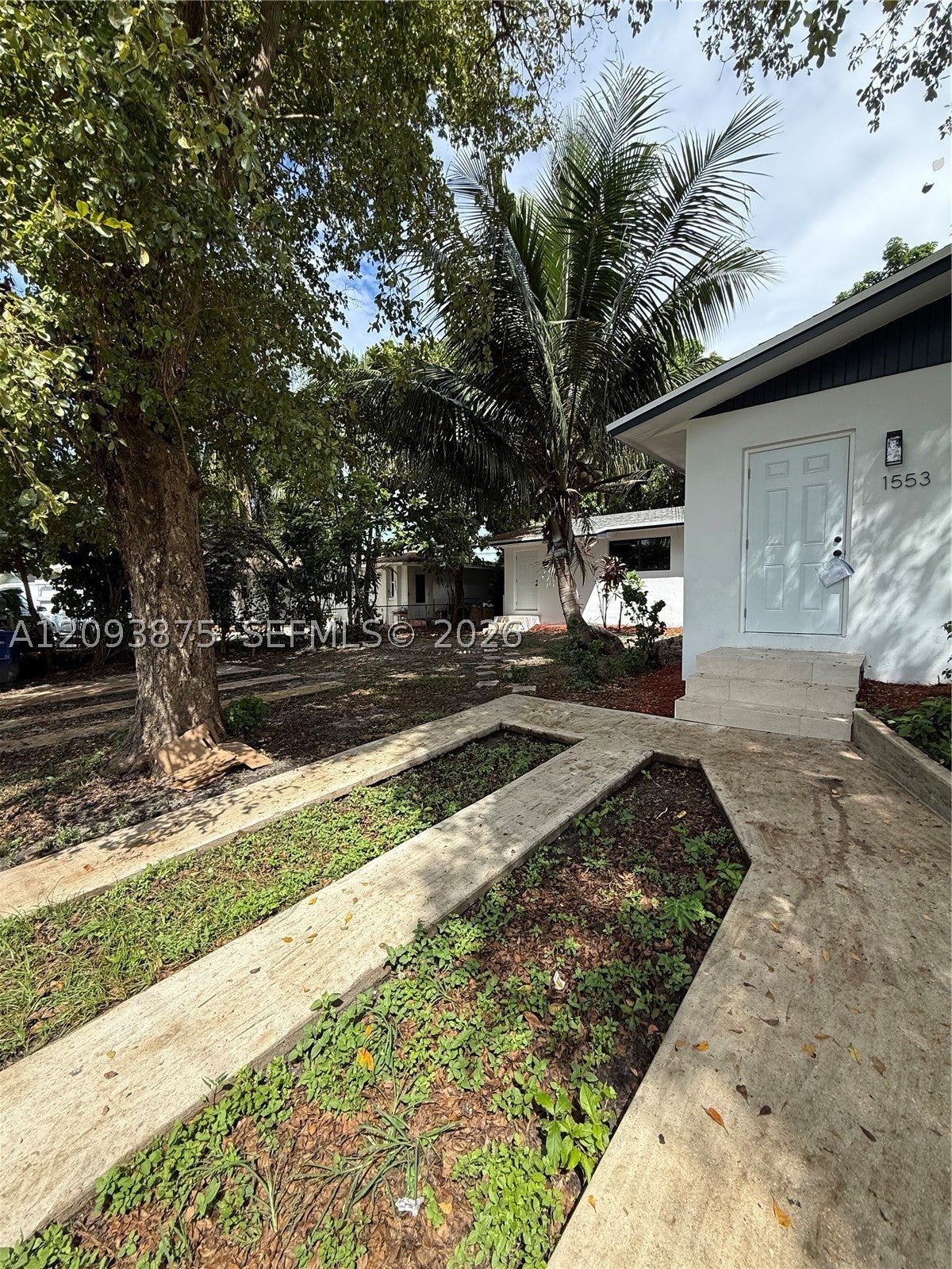 1551 NE 117th St
