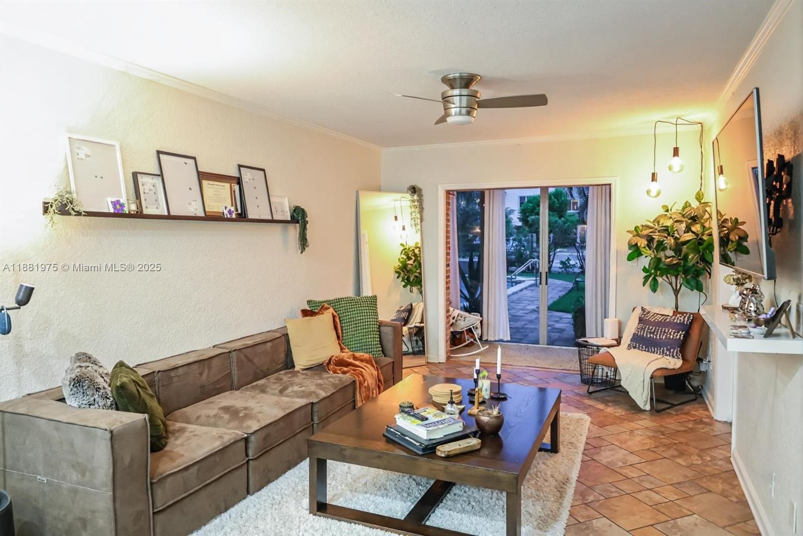 OAKLAND EAST MANORS CONDO - Residential