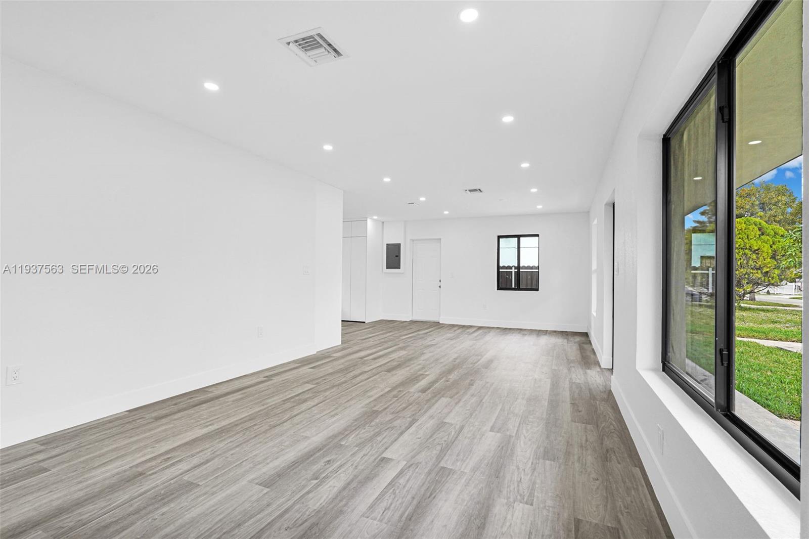 LESLIE ESTATES SEC 11 - Residential