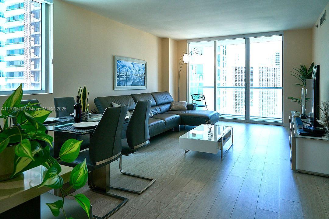 500 BRICKELL EAST CONDO - Residential