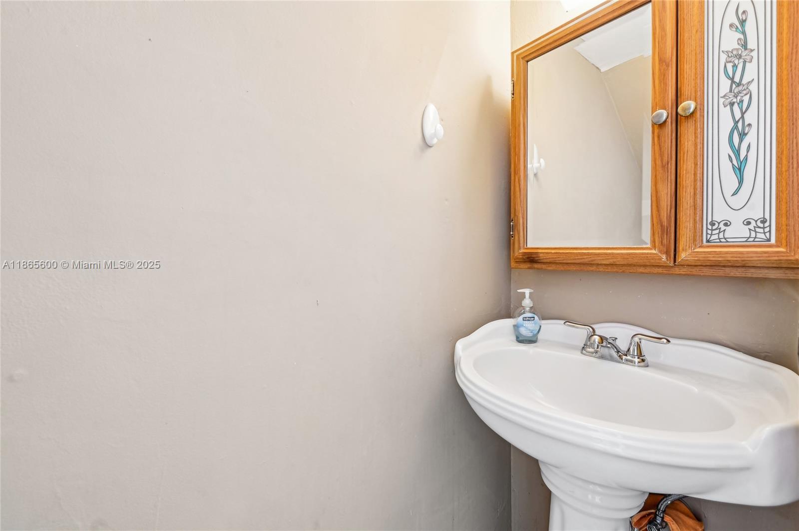 RIVER CLUB TOWNHOUSE COND - Residential