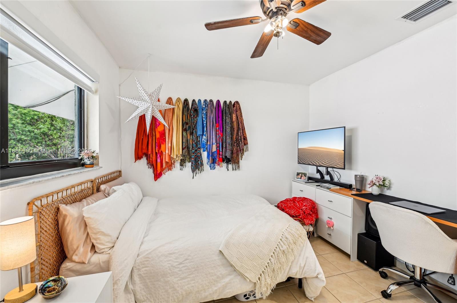 RIVER CLUB TOWNHOUSE COND - Residential