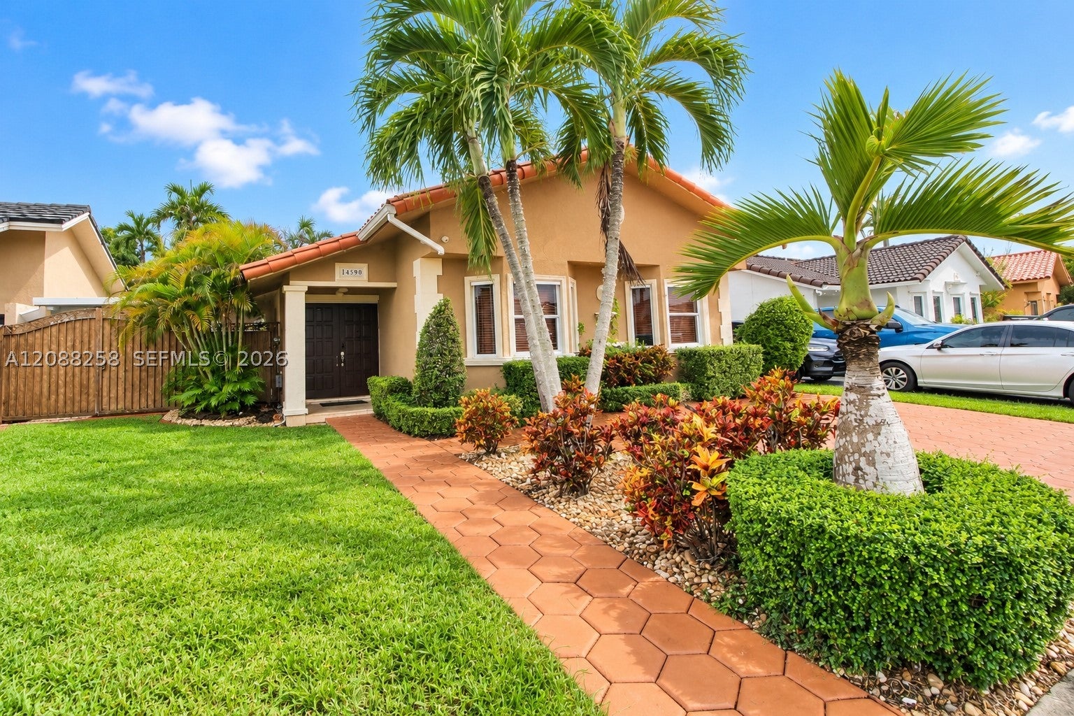 14590 SW 51st St 0