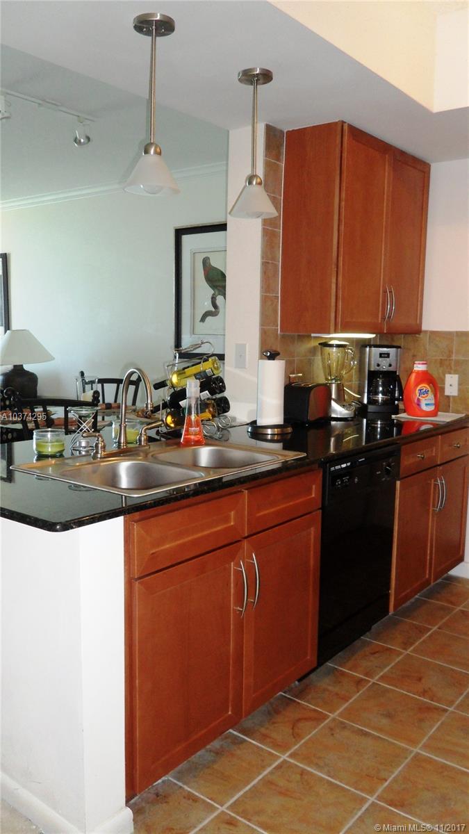CITE CONDOMINIUMS - Residential Lease