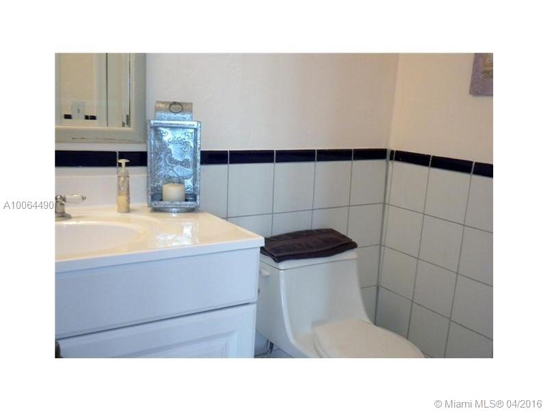 DADELAND GROVE CONDOUNIT - Residential Lease