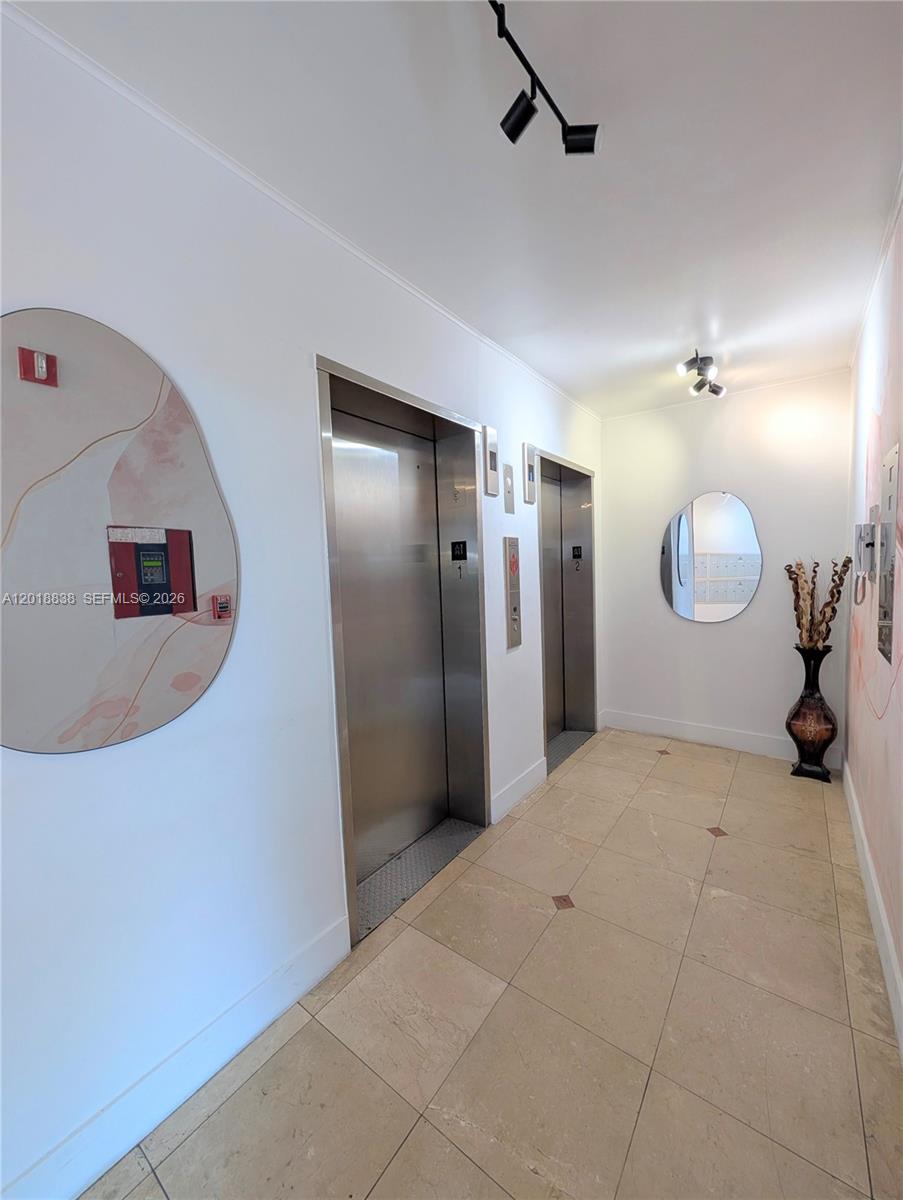 7133 Bay Dr PH-1