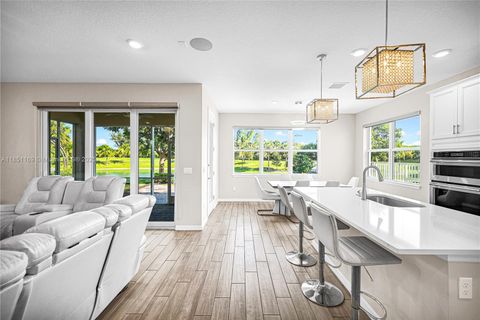 1541 Trailhead Ter Hollywood FL 33021
