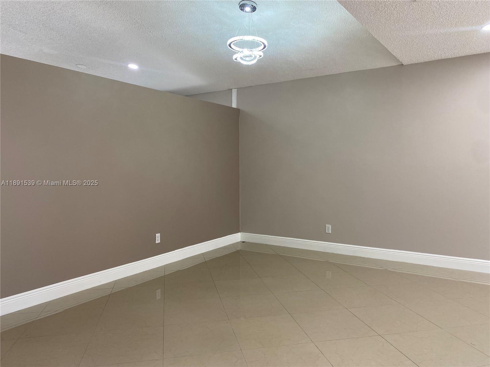 SILVER LAKES AT PEMBROKE - Residential Lease