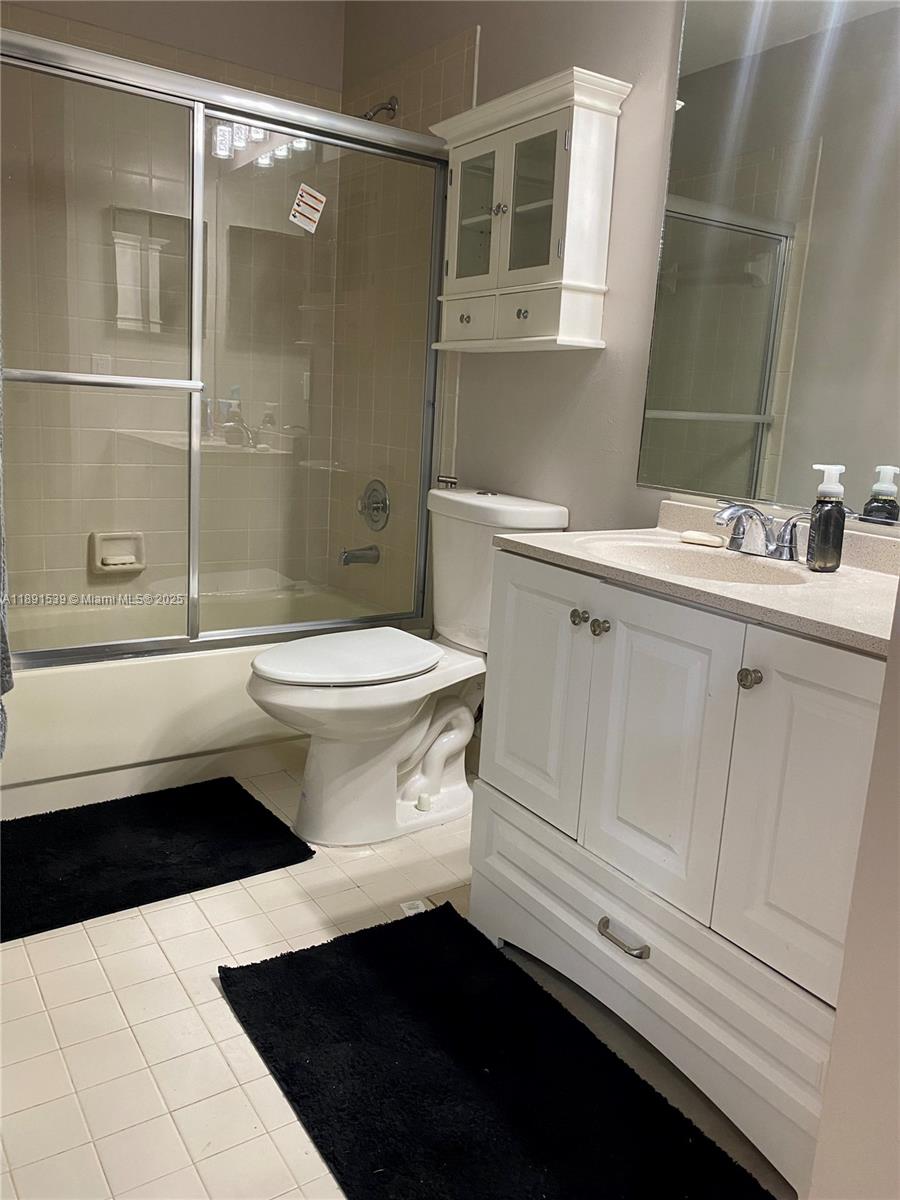 SILVER LAKES AT PEMBROKE - Residential Lease