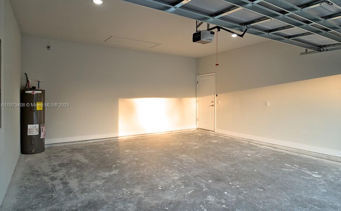 PORT LABELLE - Residential Lease