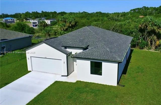 Spacious 3-bedroom, 2-bath home with double garage, impact windows, modern appliances, and beautifully updated bathrooms. Conveniently located near LaBelle schools, Routes 29, 80, and 82, just 9 minutes from downtown LaBelle and Walmart. Easy commute to Fort Myers, Immokalee, and Lehigh Acres.