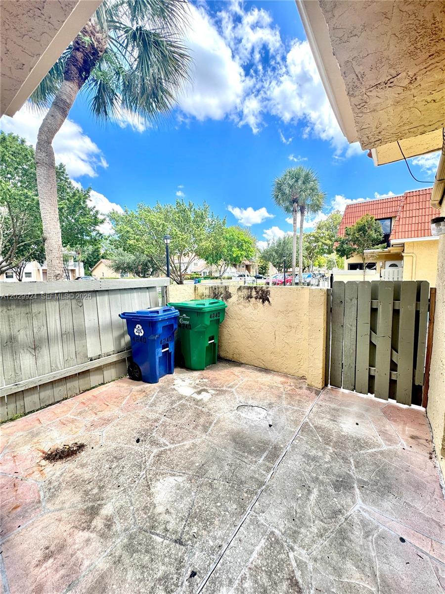 4240 NW 114th Ter 40