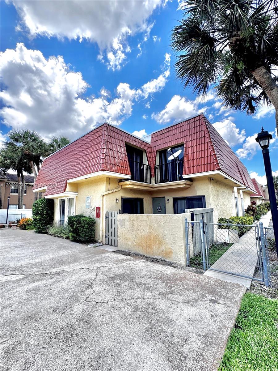 Photo 1 of 46 — 4240 NW 114th Ter 40, Coral Springs, FL 33065