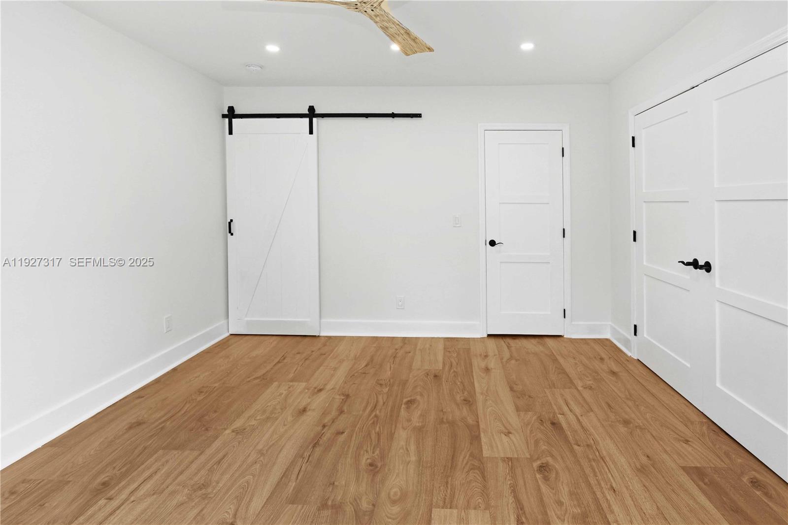 HOLLYWOOD - Residential Lease