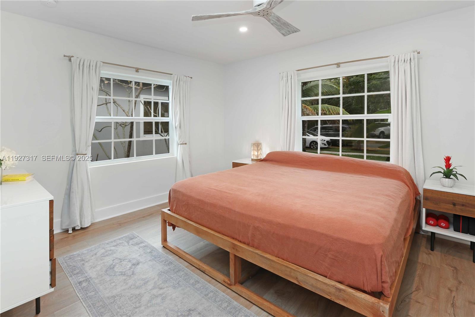 HOLLYWOOD - Residential Lease