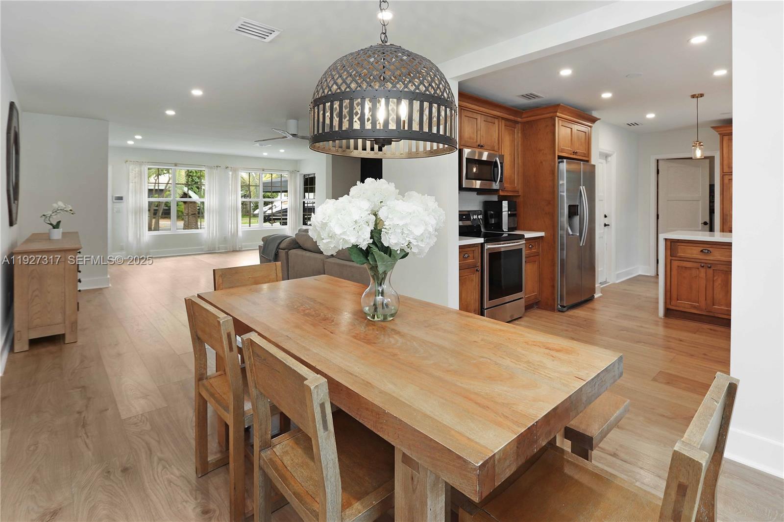 HOLLYWOOD - Residential Lease