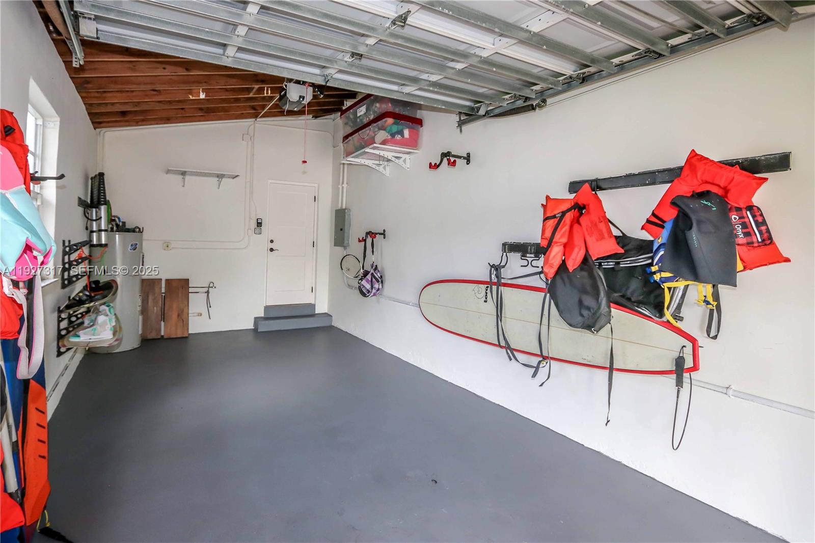 HOLLYWOOD - Residential Lease