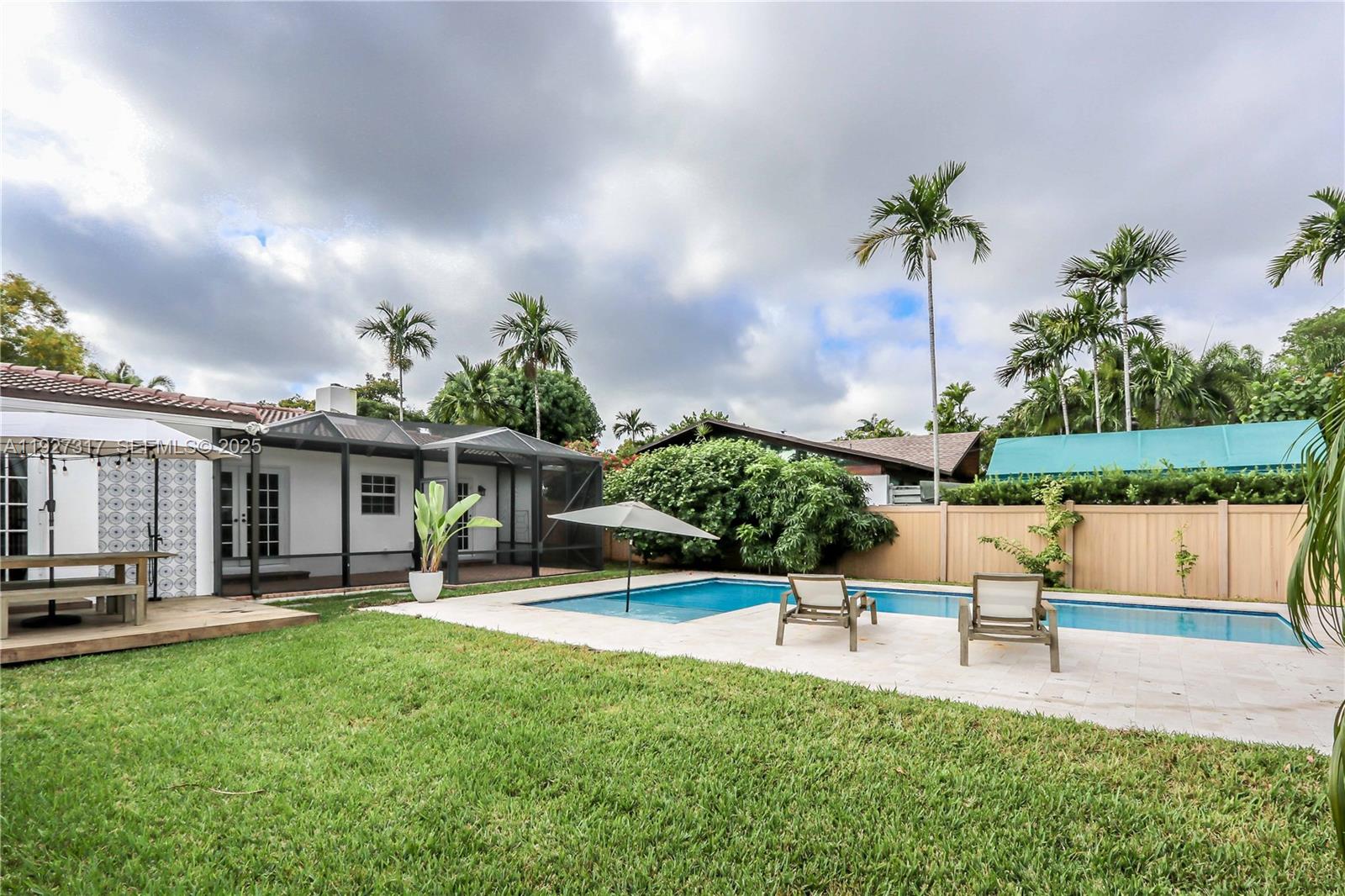 HOLLYWOOD - Residential Lease