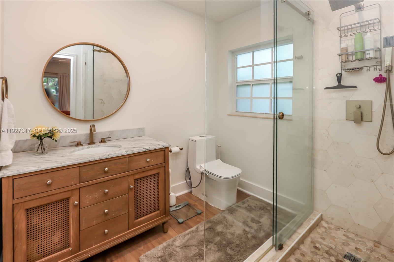 HOLLYWOOD - Residential Lease