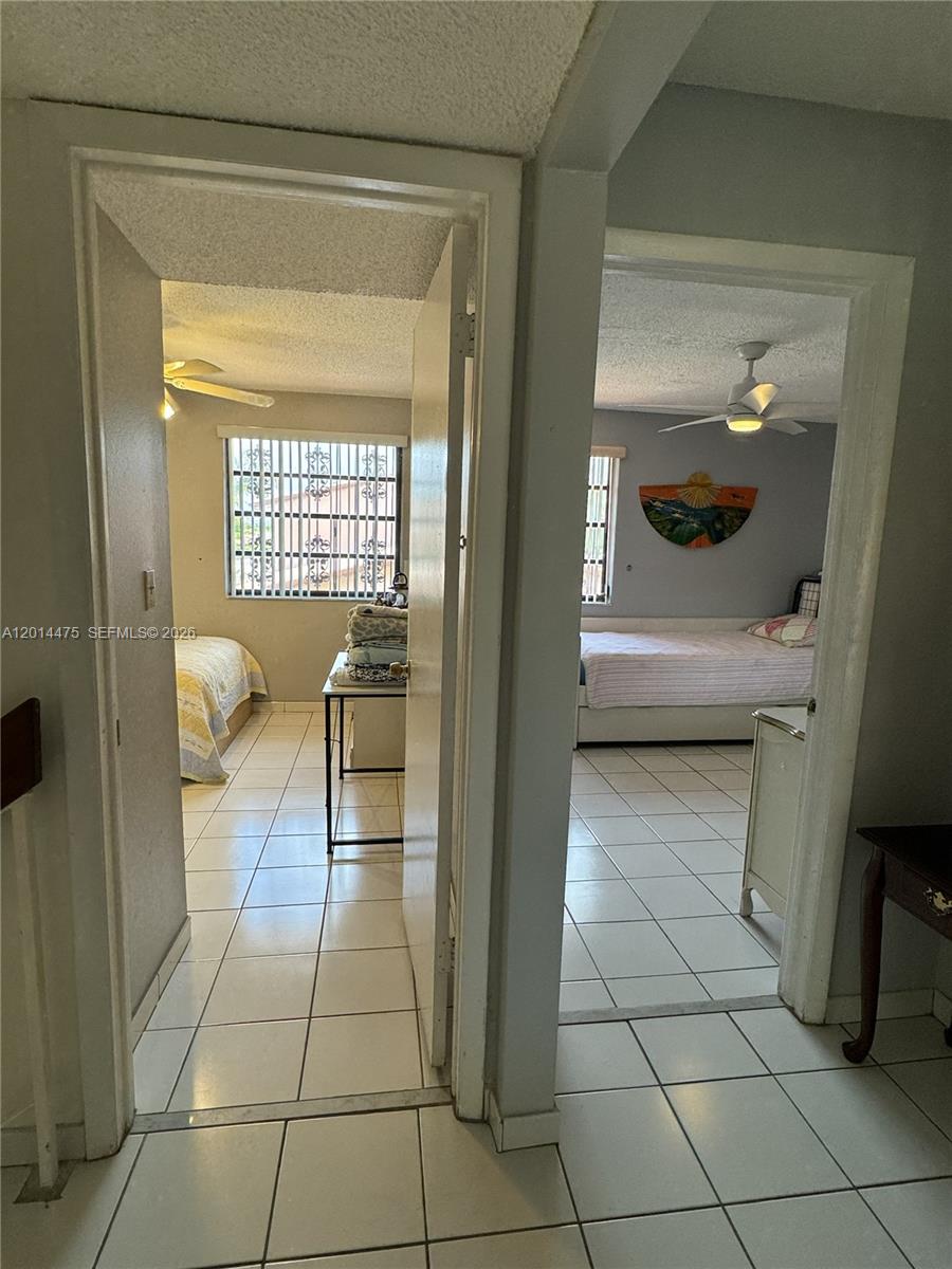 TROPICAL PARK VILLAS COND - Residential