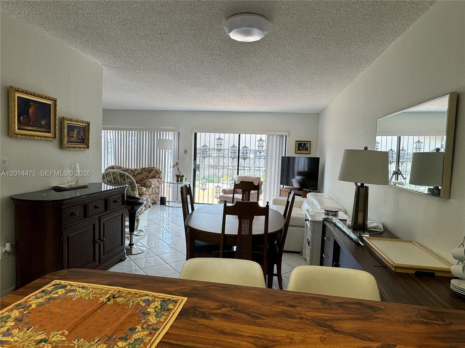 TROPICAL PARK VILLAS COND - Residential