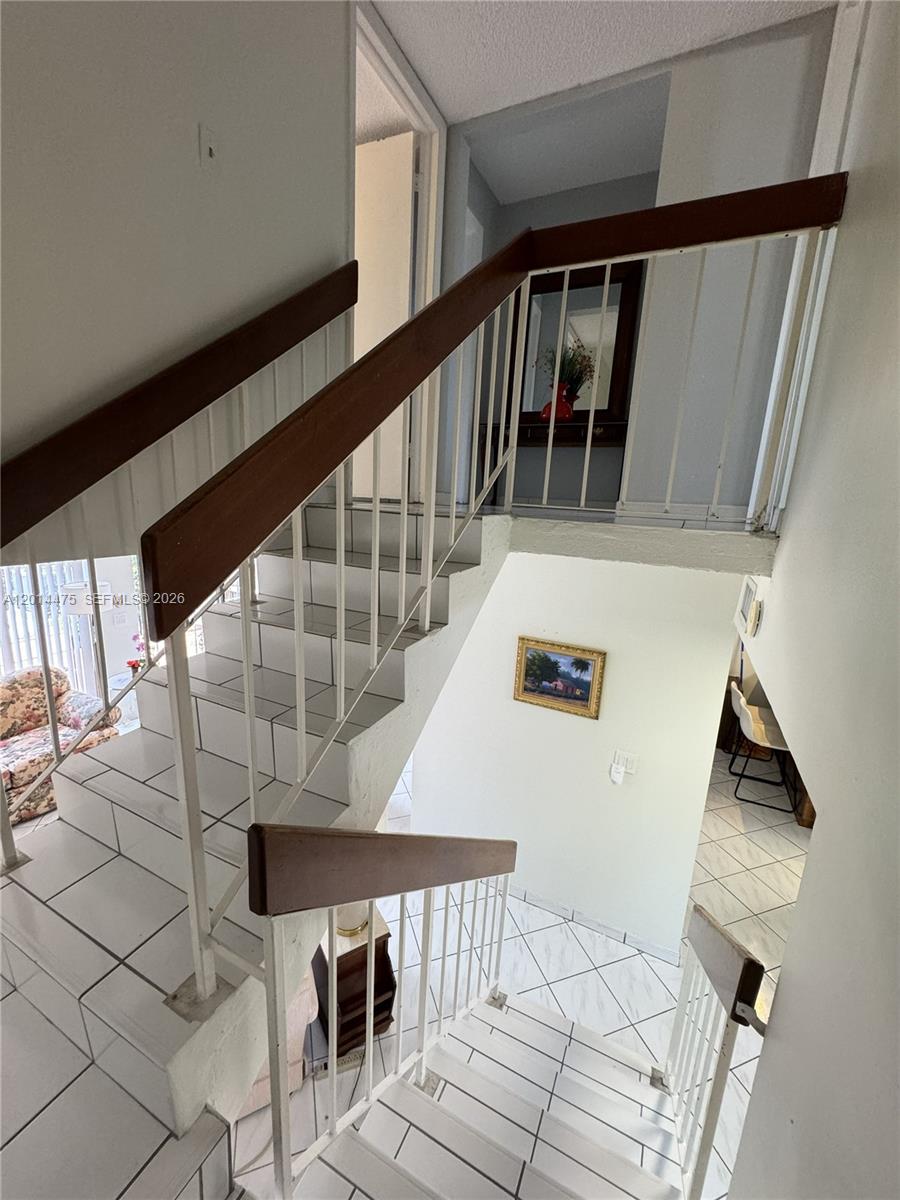 TROPICAL PARK VILLAS COND - Residential