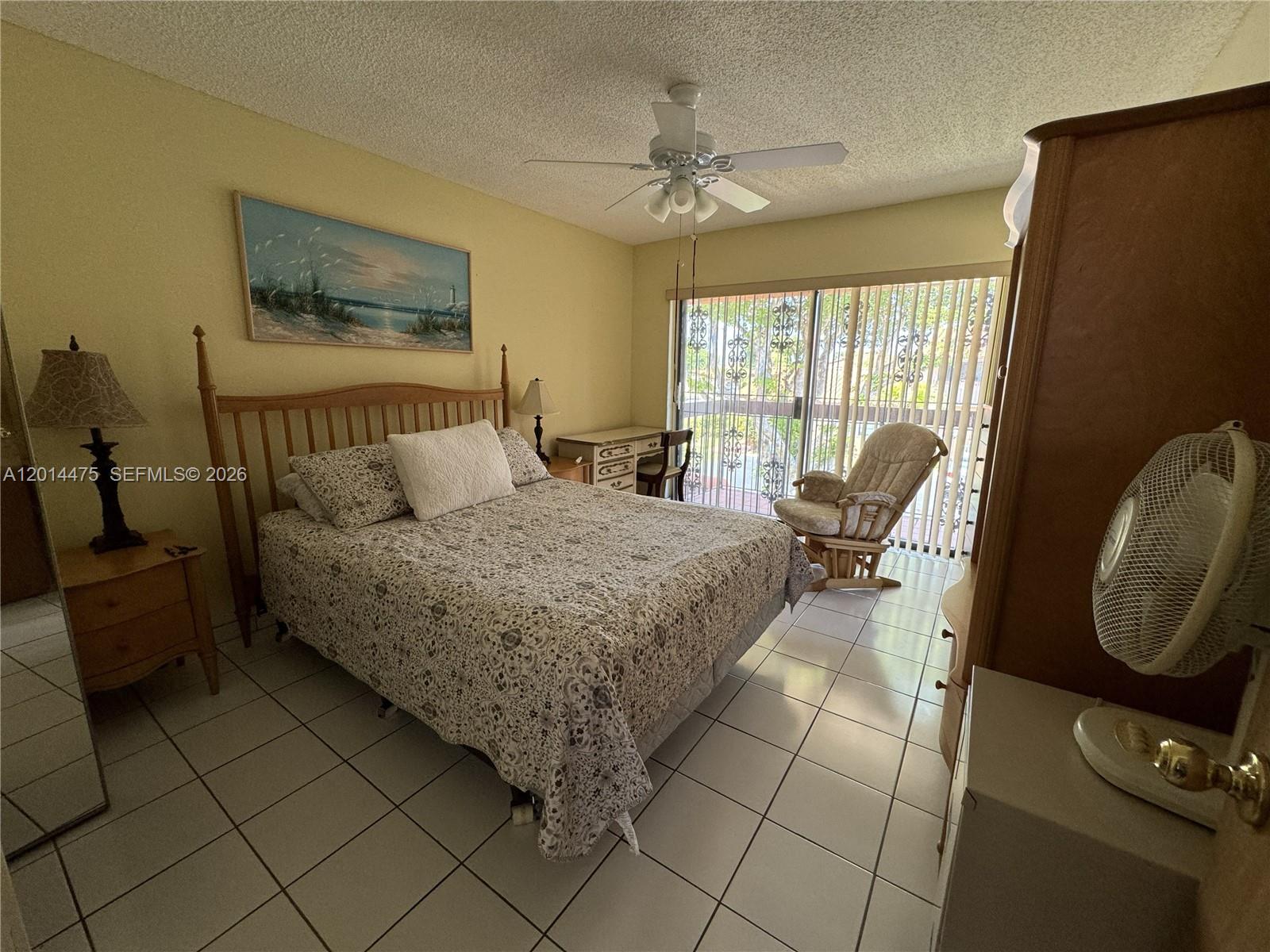 TROPICAL PARK VILLAS COND - Residential