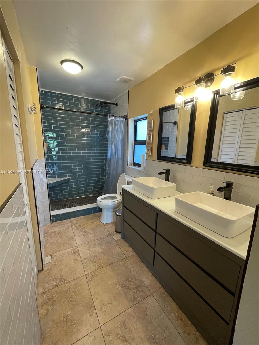 EDGEWATER PARK - Residential