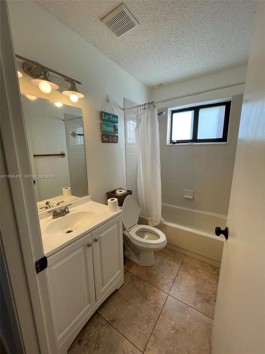 EDGEWATER PARK - Residential