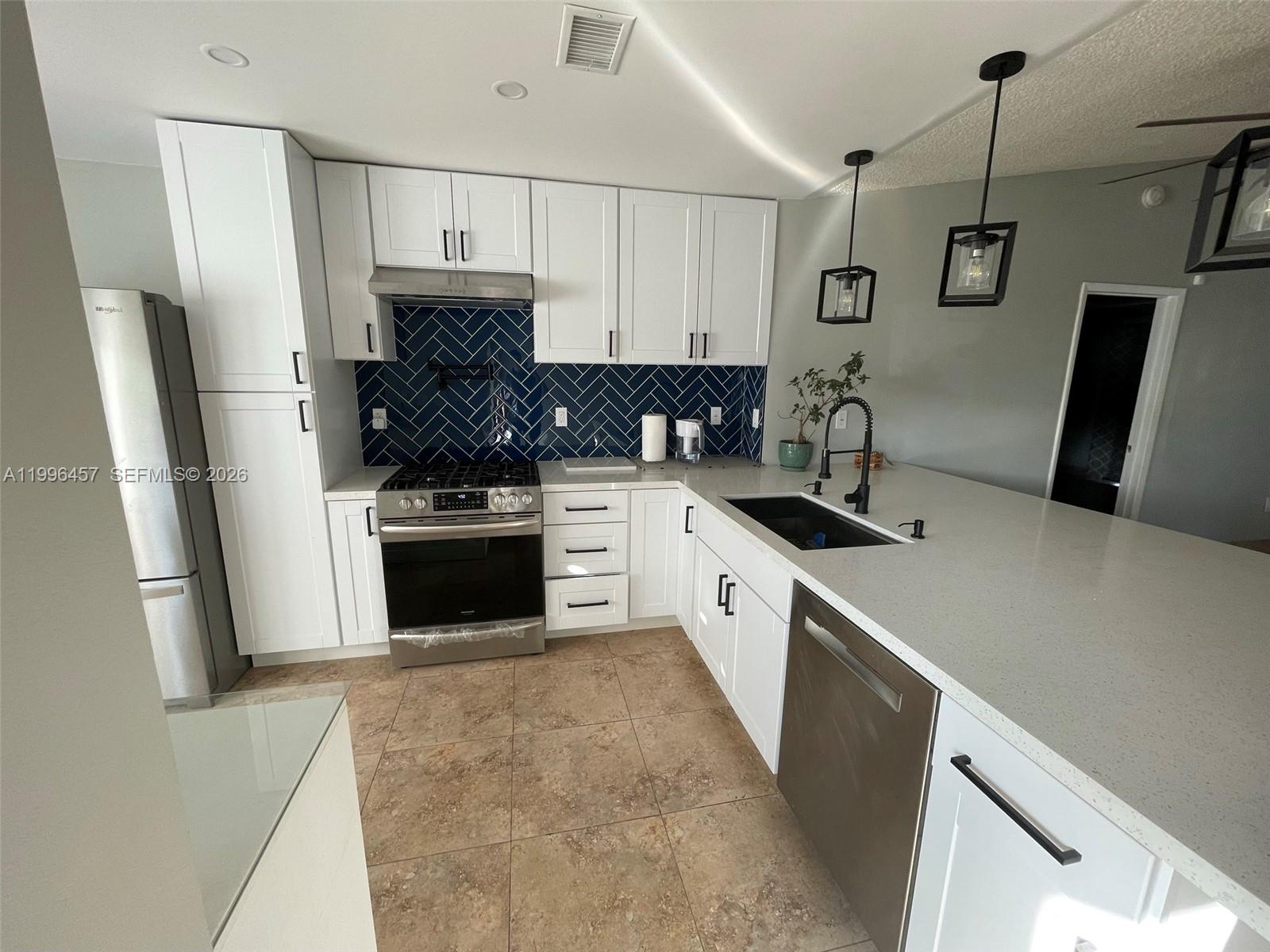 EDGEWATER PARK - Residential