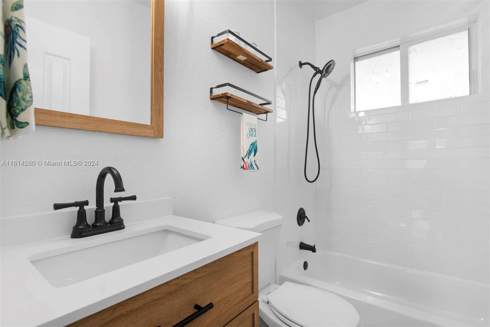 THE LOFTS AT HARDING COND - Residential Lease