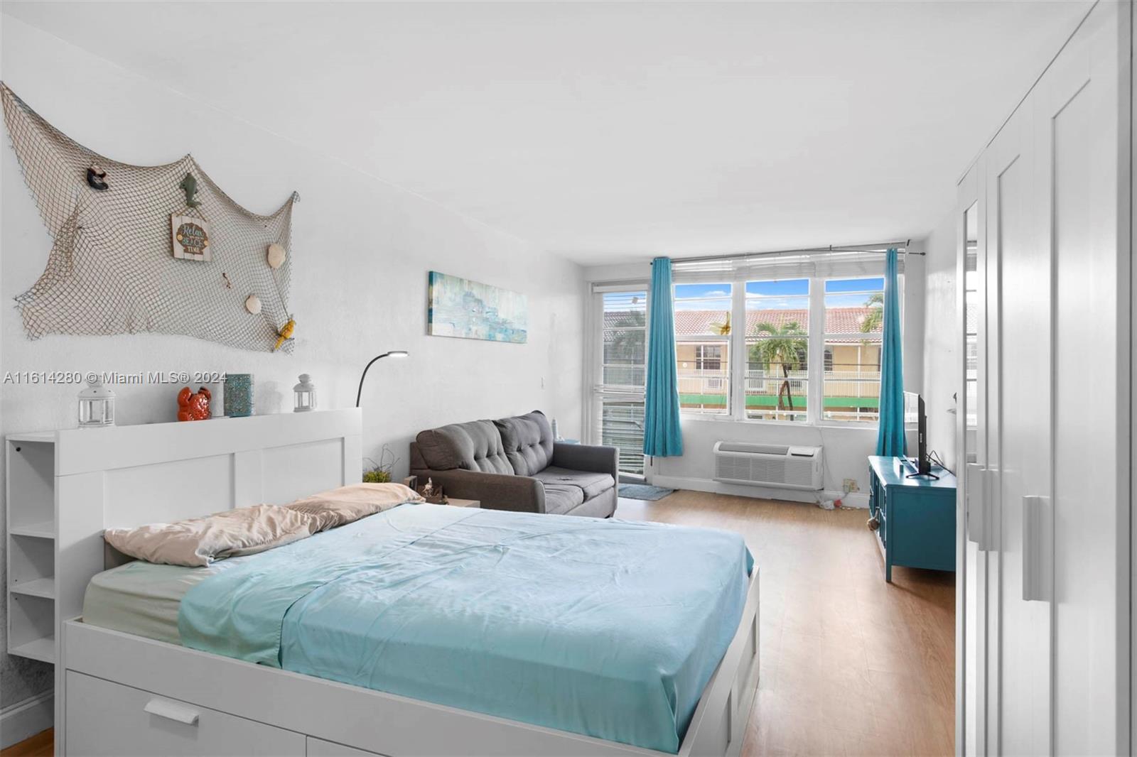 THE LOFTS AT HARDING COND - Residential Lease
