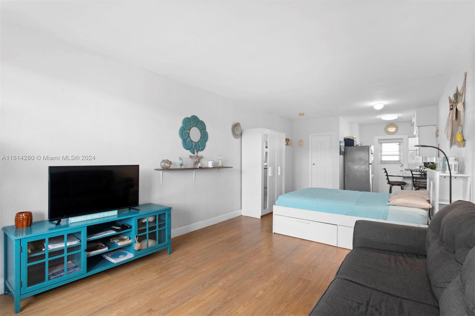THE LOFTS AT HARDING COND - Residential Lease