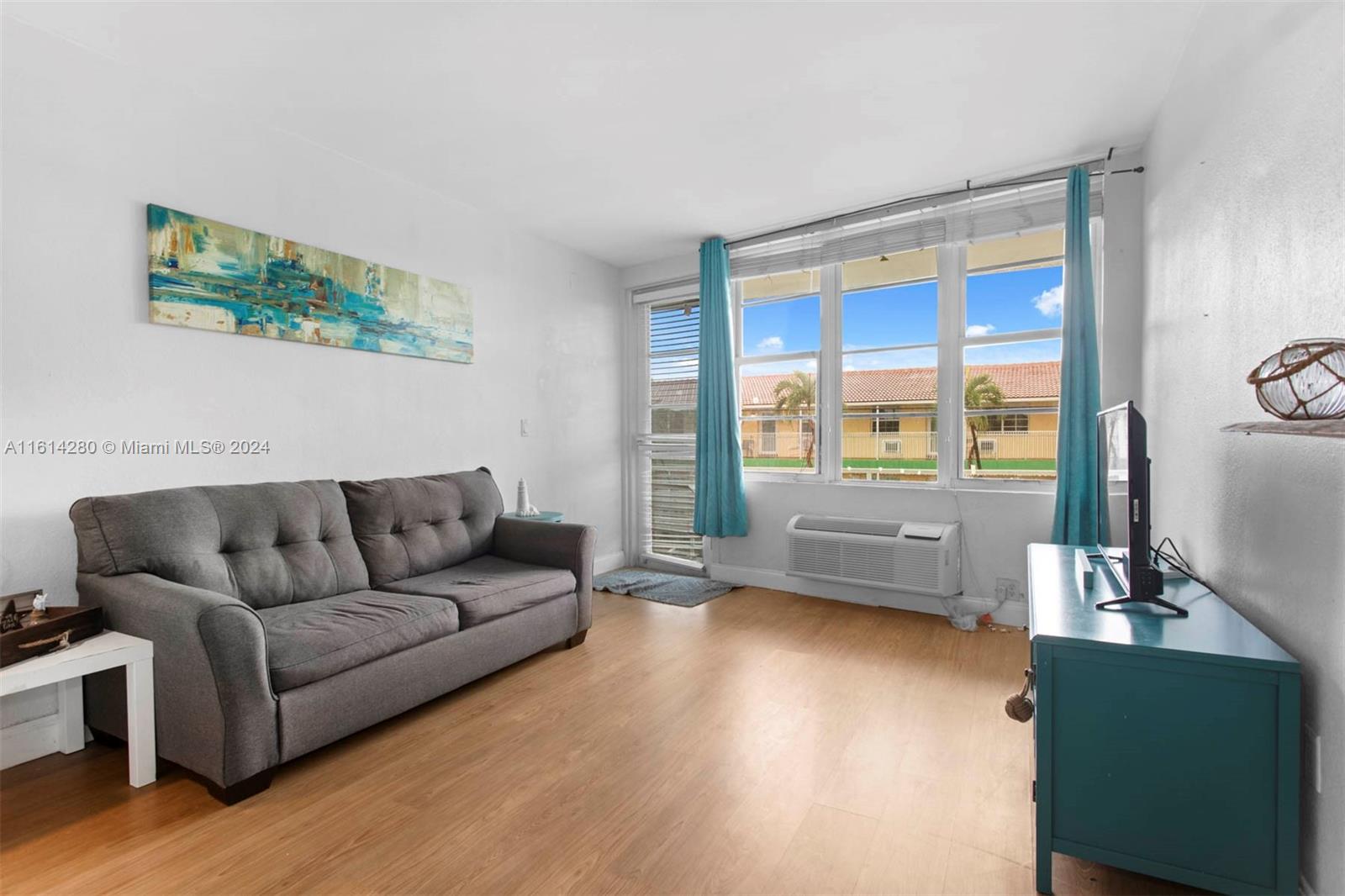 THE LOFTS AT HARDING COND - Residential Lease