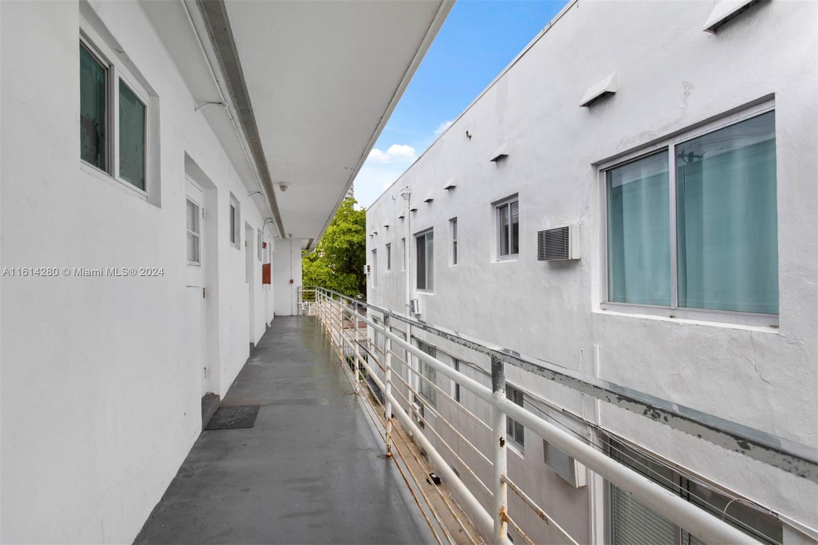 THE LOFTS AT HARDING COND - Residential Lease