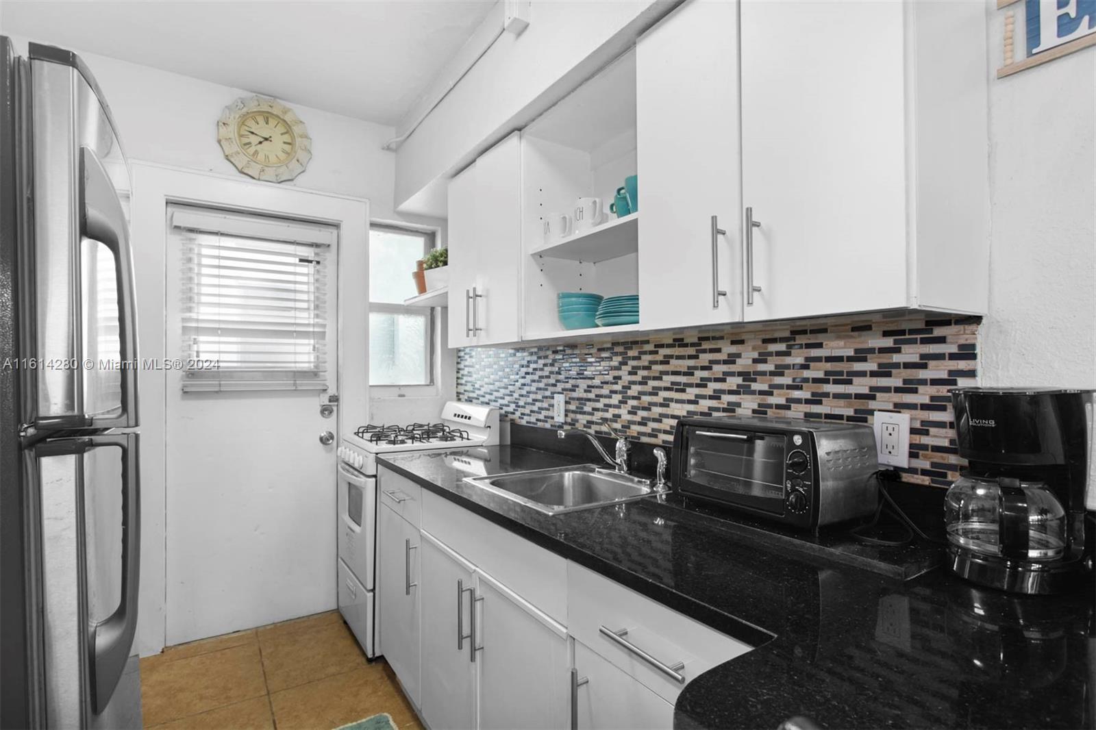THE LOFTS AT HARDING COND - Residential Lease